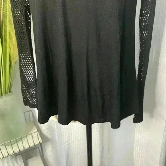 Alexis Women’s M Blouse Open Crochet Knit Long Sleeves Black Tunic Top - Picture 3 of 12